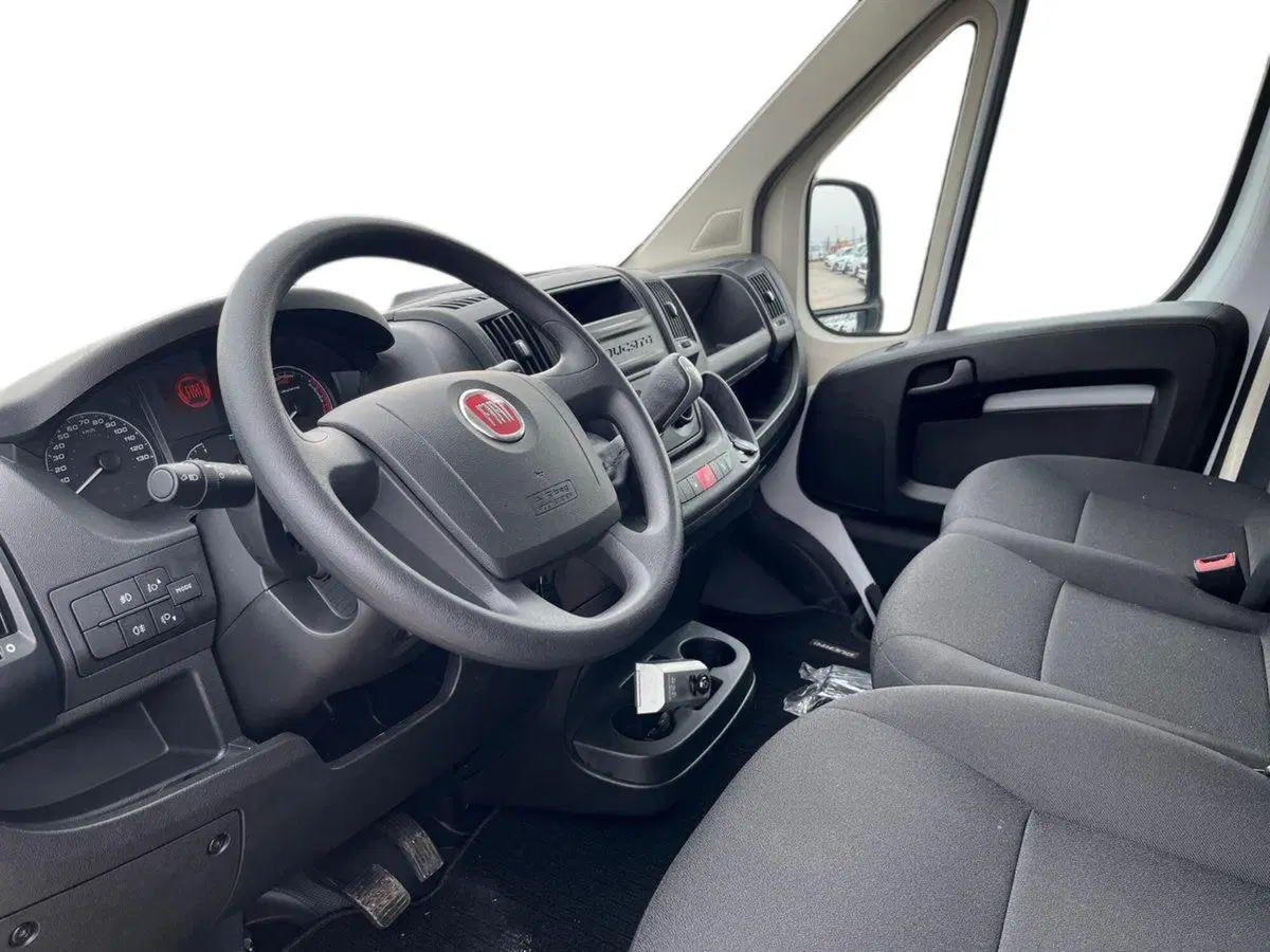 Fiat e-Ducato Furgone nuova a Bari (7)