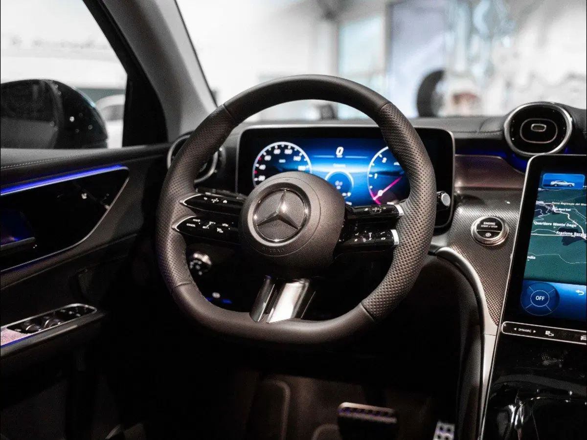 Mercedes-Benz GLC Coupé nuova a Ancona (14)