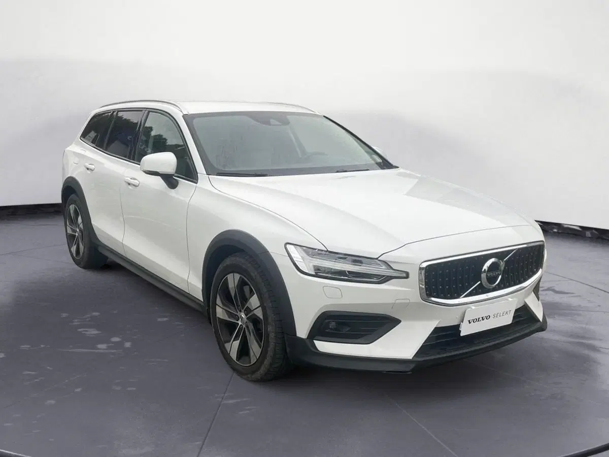 Volvo V60 Cross Country usata a Como (2)
