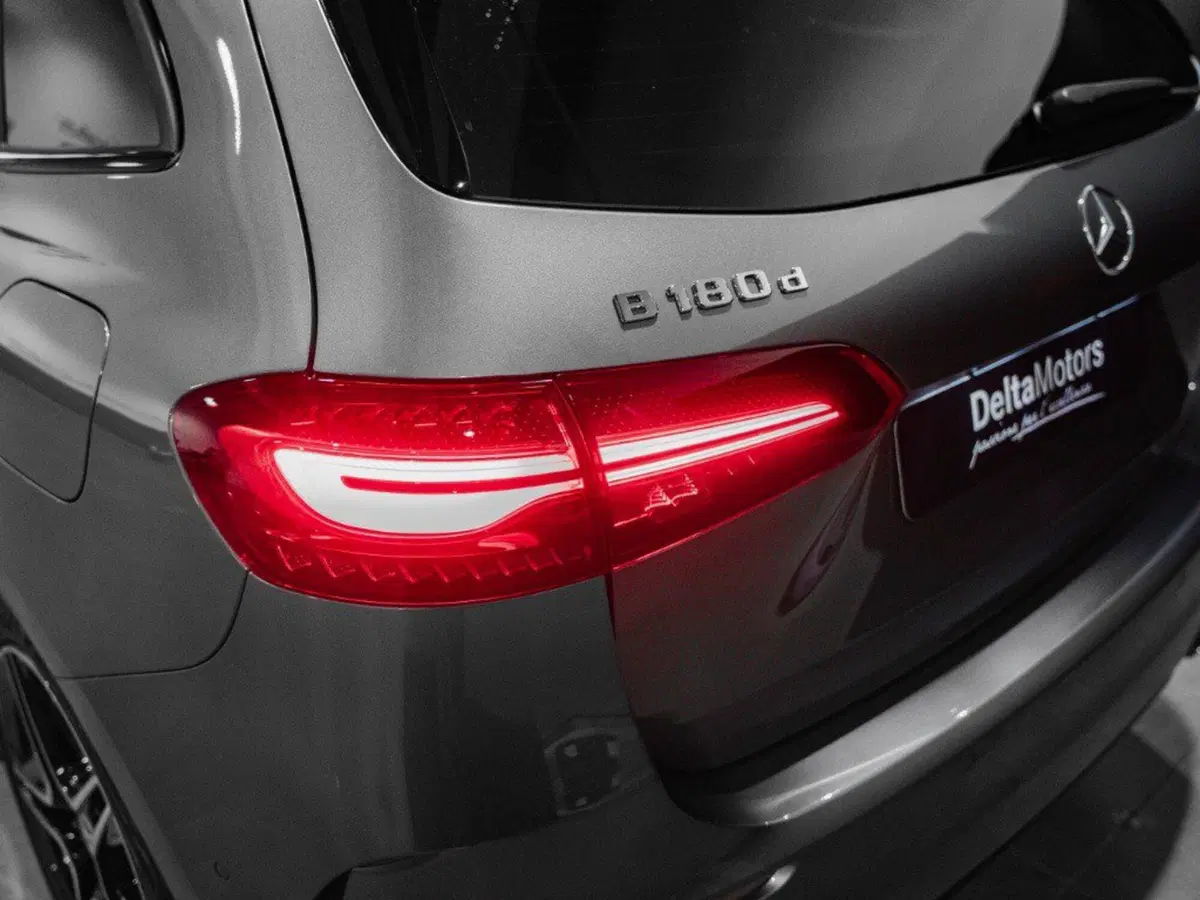 Mercedes-Benz Classe B nuova a Ancona (10)