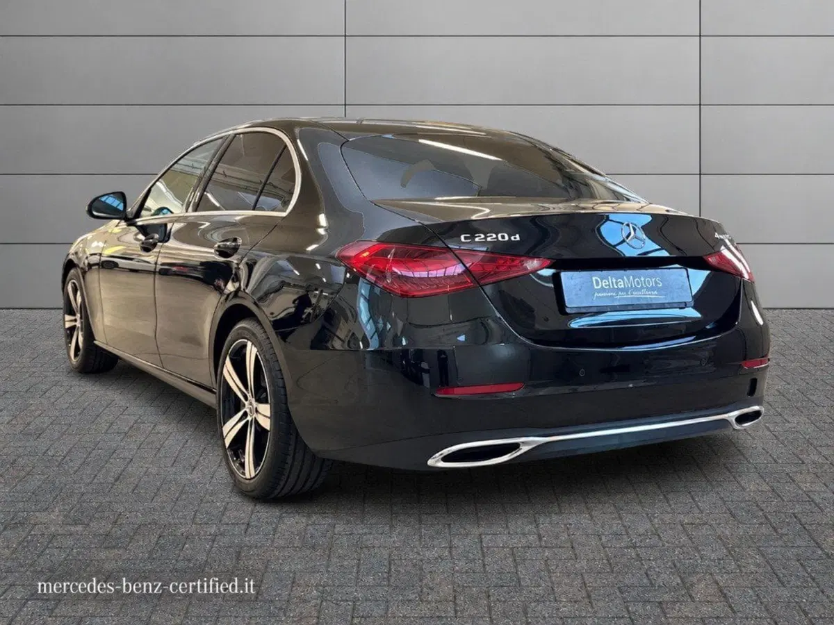 Mercedes-Benz Classe C nuova a Ancona (3)