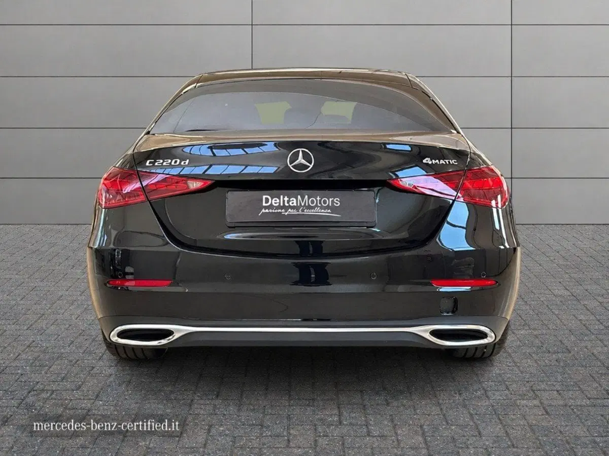 Mercedes-Benz Classe C nuova a Ancona (5)