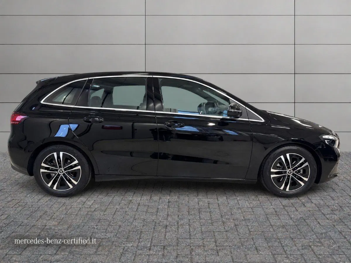 Mercedes-Benz Classe B nuova a Ancona (6)