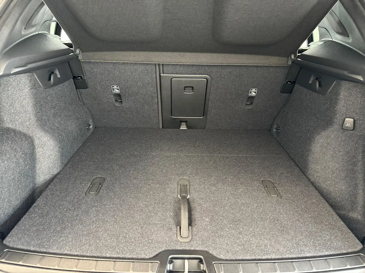 Volvo XC40 nuova a Como (10)