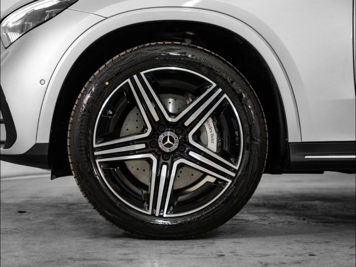Mercedes-Benz GLC Coupé nuova a Ancona (7)