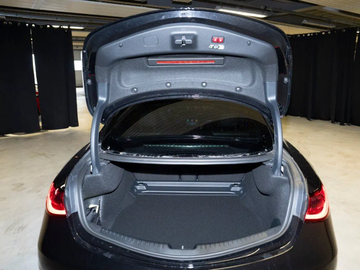 Mercedes-Benz CLE Coupé nuova a Ancona (13)