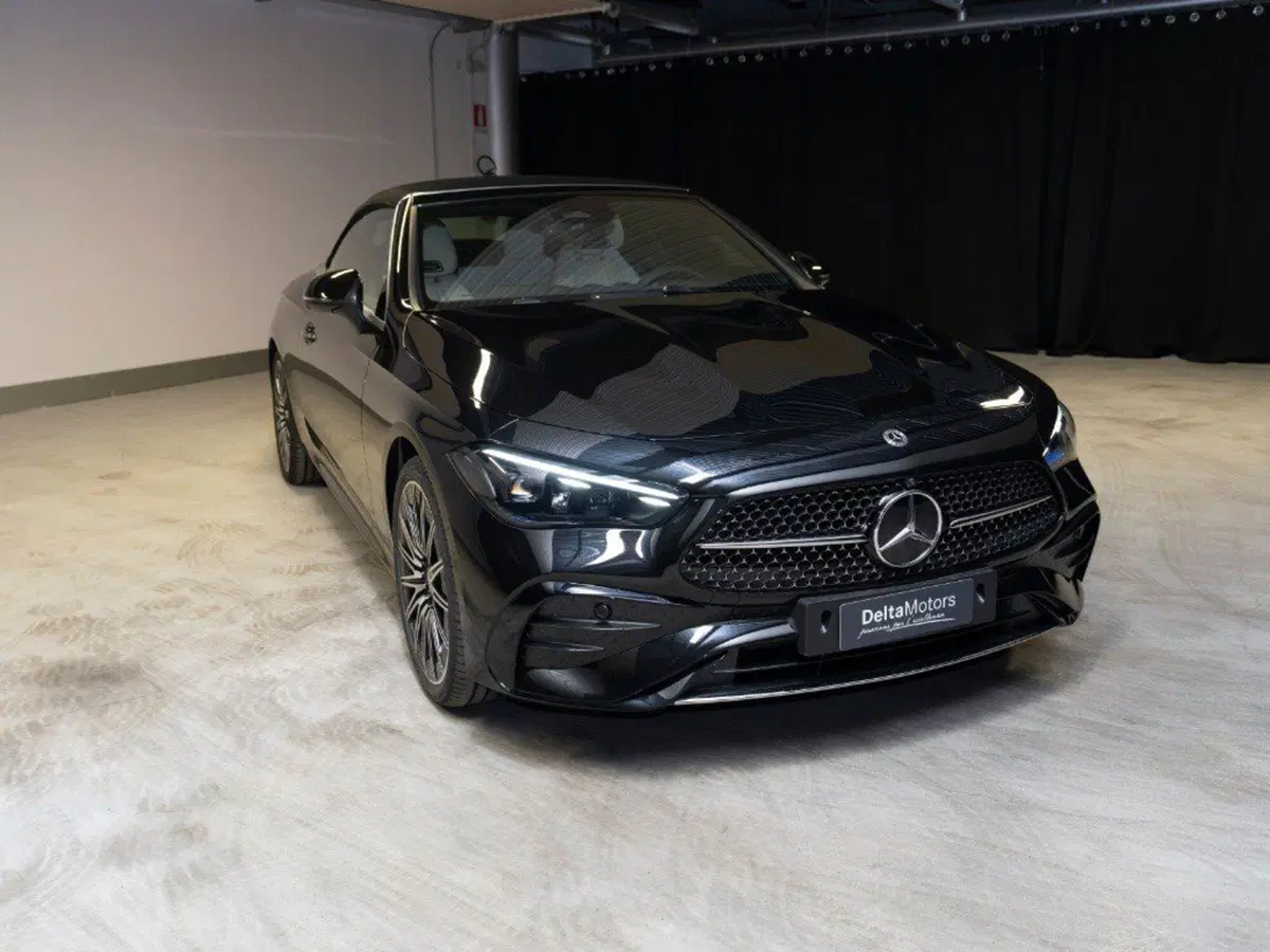 Mercedes-Benz CLE Cabrio nuova a Ancona (8)