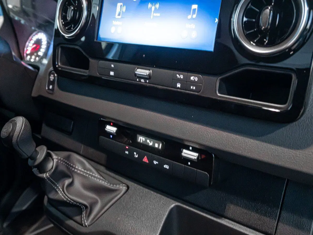 Mercedes-Benz Sprinter nuova a Ancona (13)
