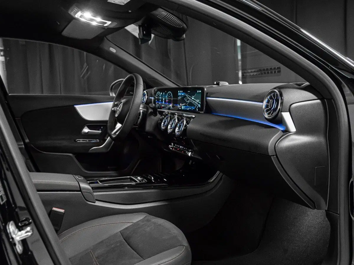 Mercedes-Benz Classe A nuova a Ancona (13)
