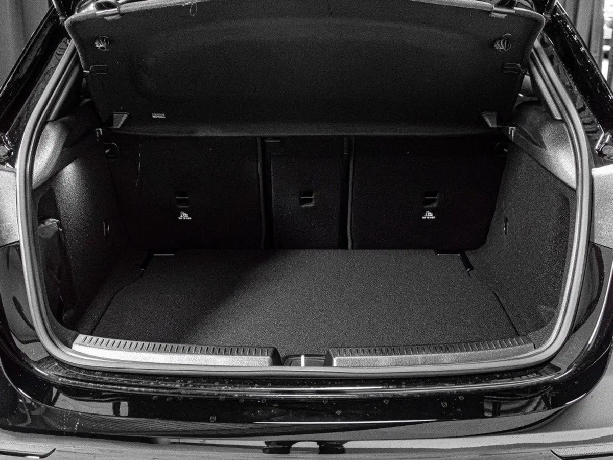 Mercedes-Benz Classe A nuova a Ancona (9)