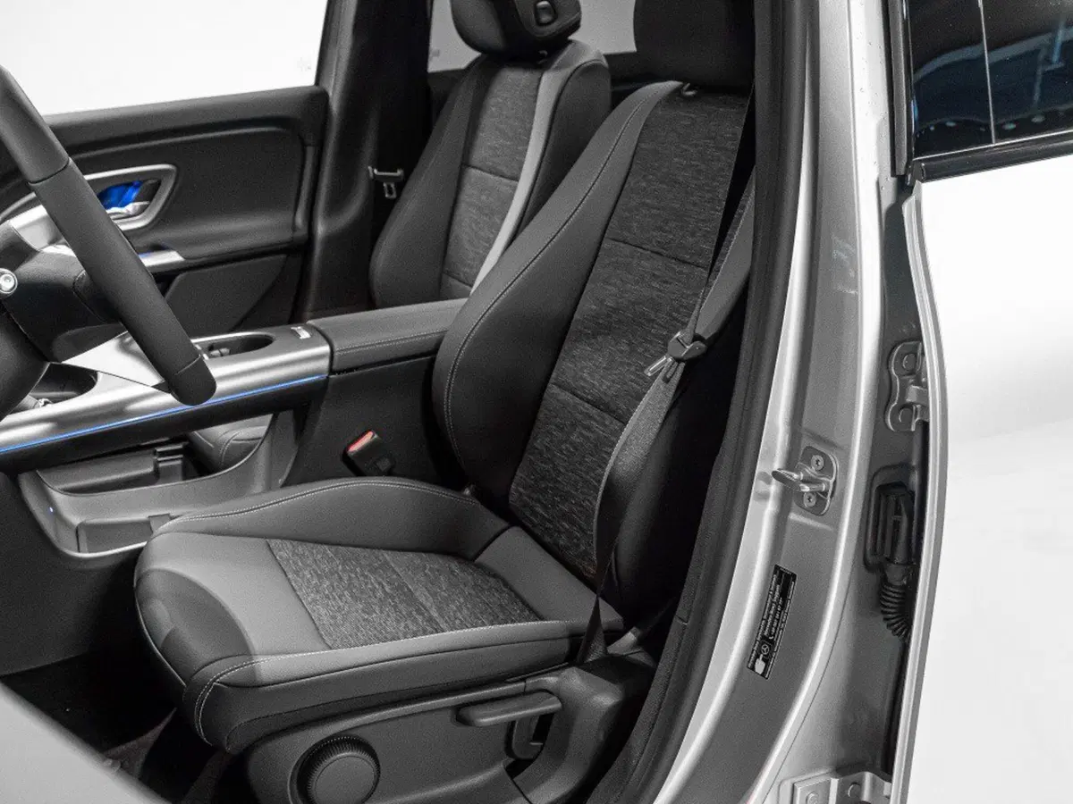 Mercedes-Benz GLB nuova a Ancona (13)