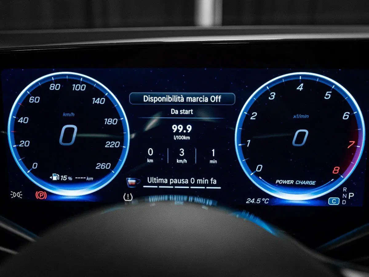 Mercedes-Benz GLB nuova a Ancona (16)
