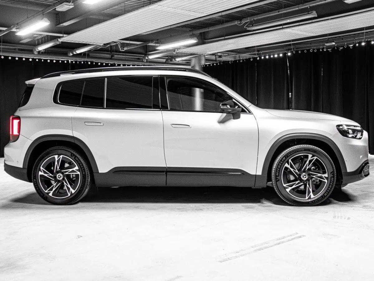 Mercedes-Benz GLB nuova a Ancona (4)