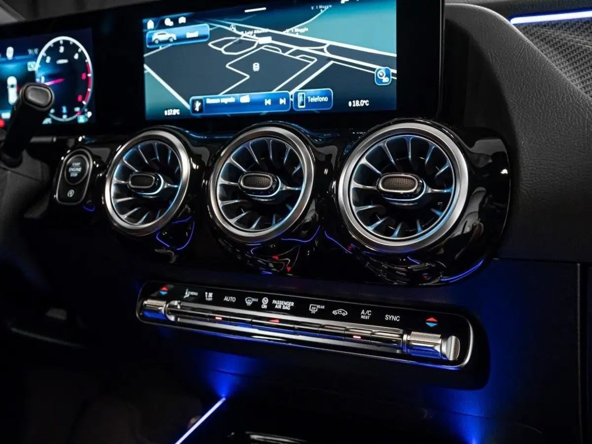 Mercedes-Benz GLA SUV nuova a Ancona (19)