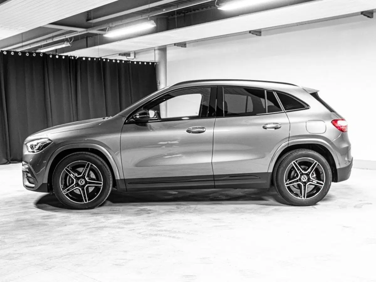 Mercedes-Benz GLA SUV nuova a Ancona (2)