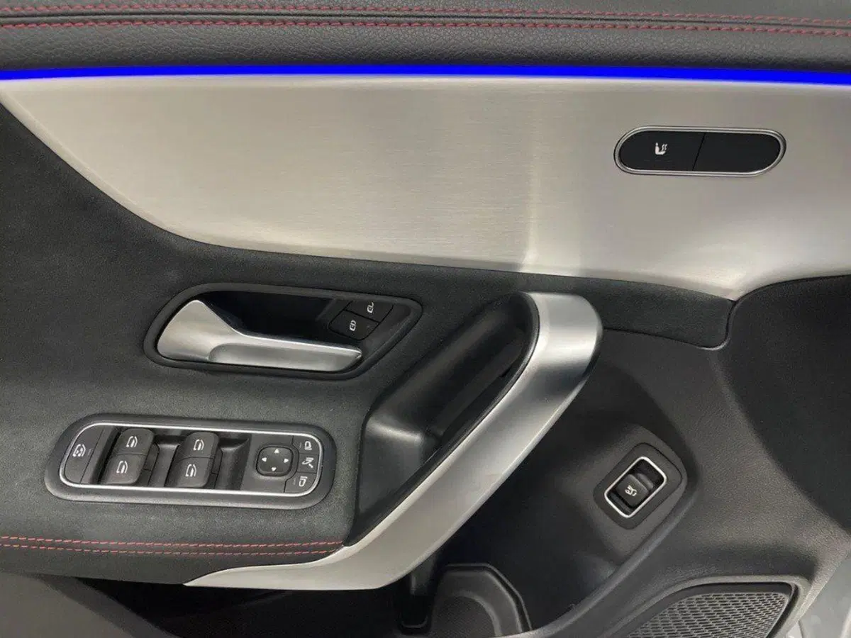 Mercedes-Benz CLA Shooting Brake usata a Ancona (17)