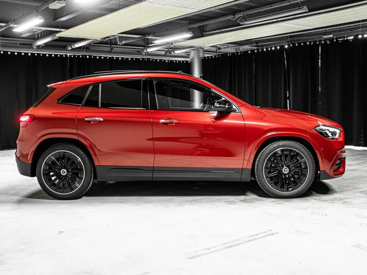 Mercedes-Benz GLA SUV nuova a Ancona (4)