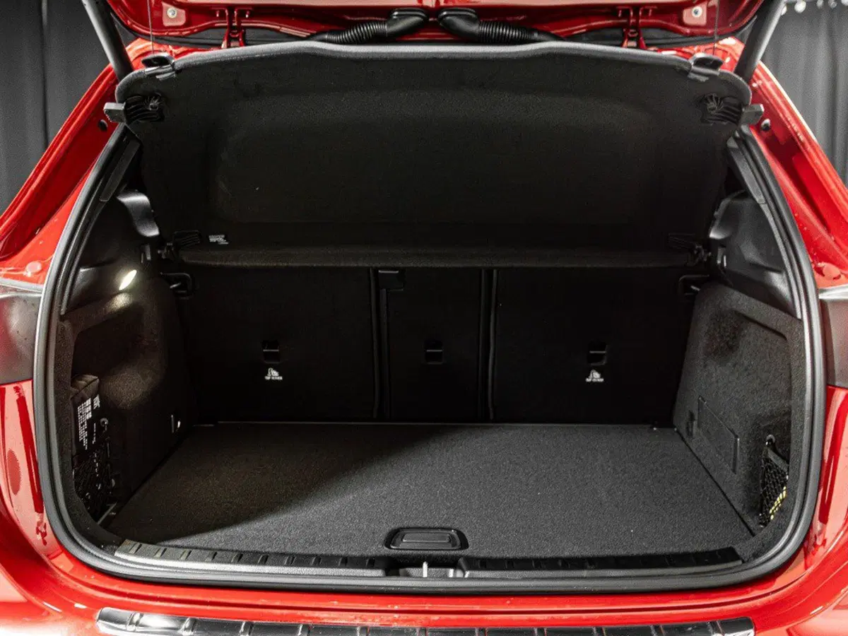 Mercedes-Benz GLA SUV nuova a Ancona (6)