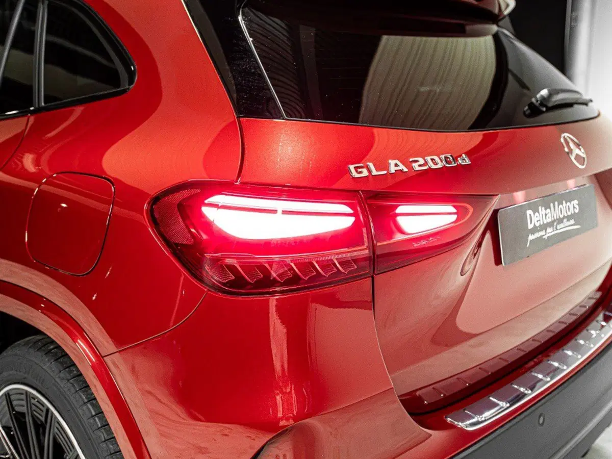 Mercedes-Benz GLA SUV nuova a Ancona (9)