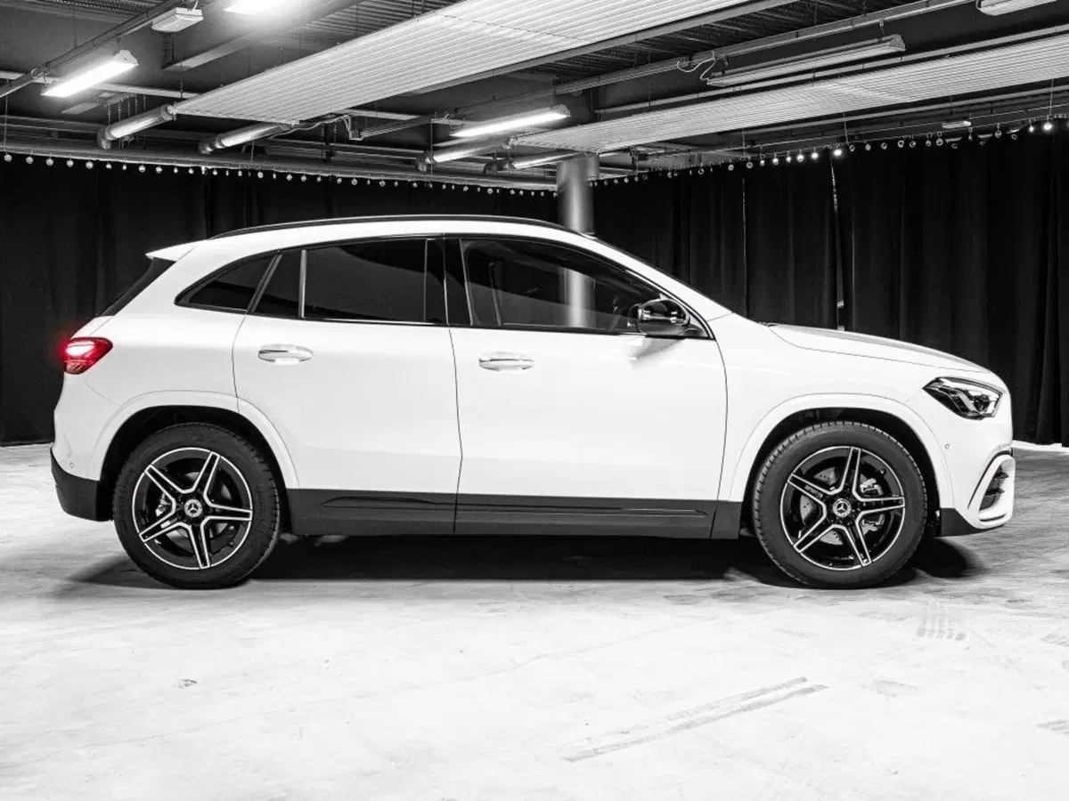 Mercedes-Benz GLA SUV nuova a Ancona (4)
