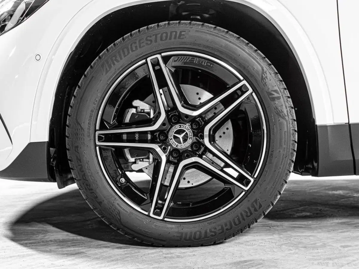 Mercedes-Benz GLA SUV nuova a Ancona (7)