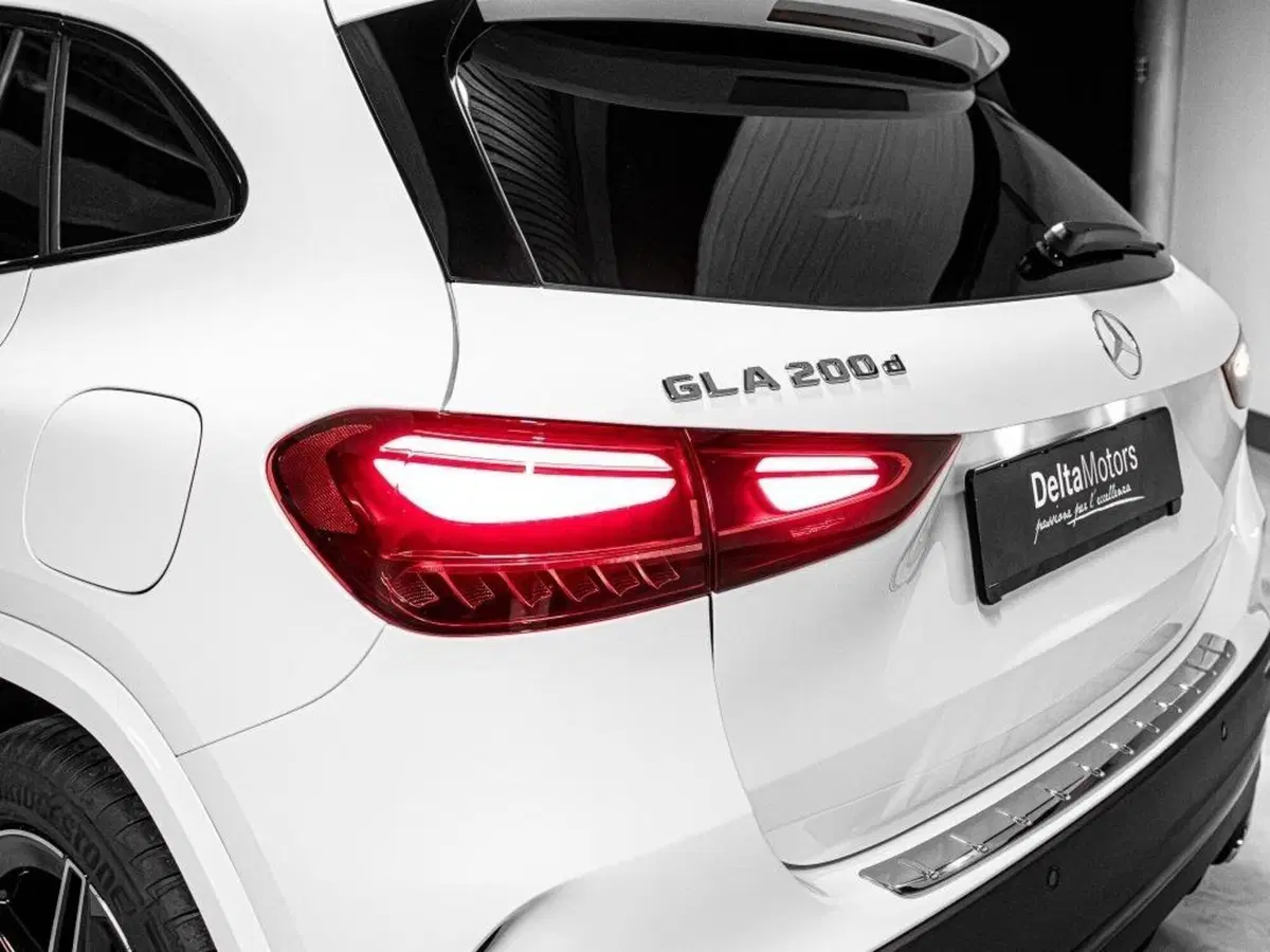 Mercedes-Benz GLA SUV nuova a Ancona (8)