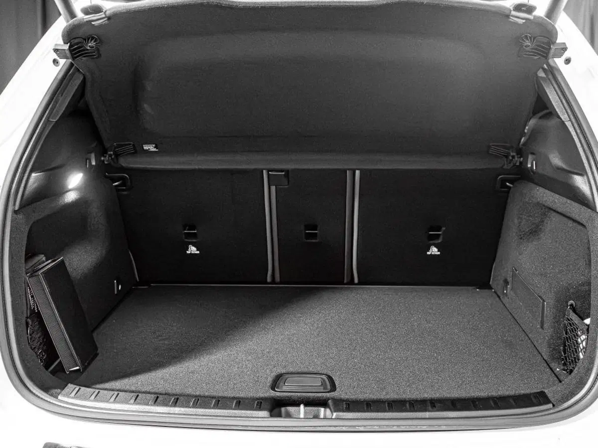 Mercedes-Benz GLA SUV nuova a Ancona (9)