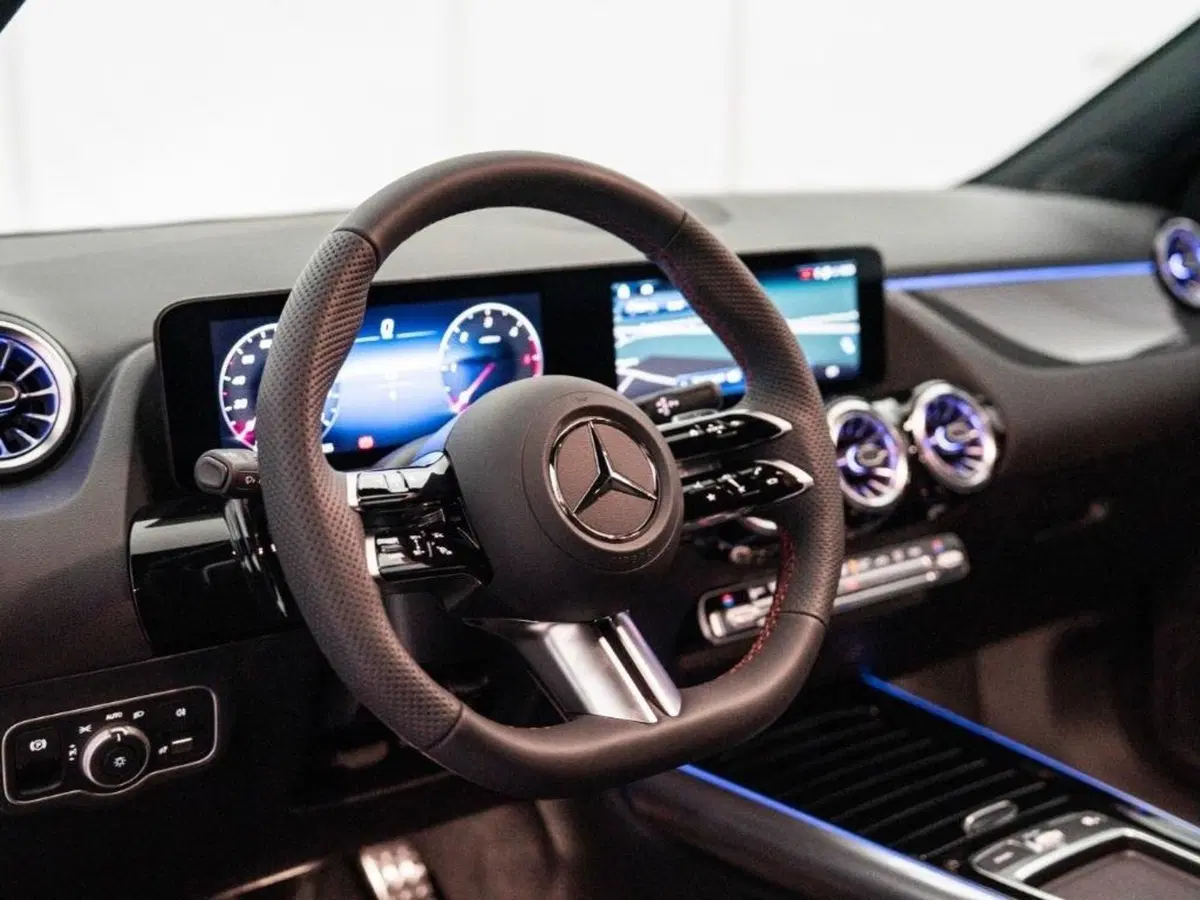 Mercedes-Benz GLA SUV nuova a Ancona (12)