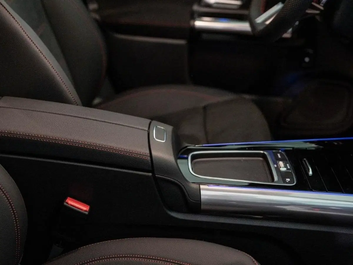 Mercedes-Benz GLA SUV nuova a Ancona (9)