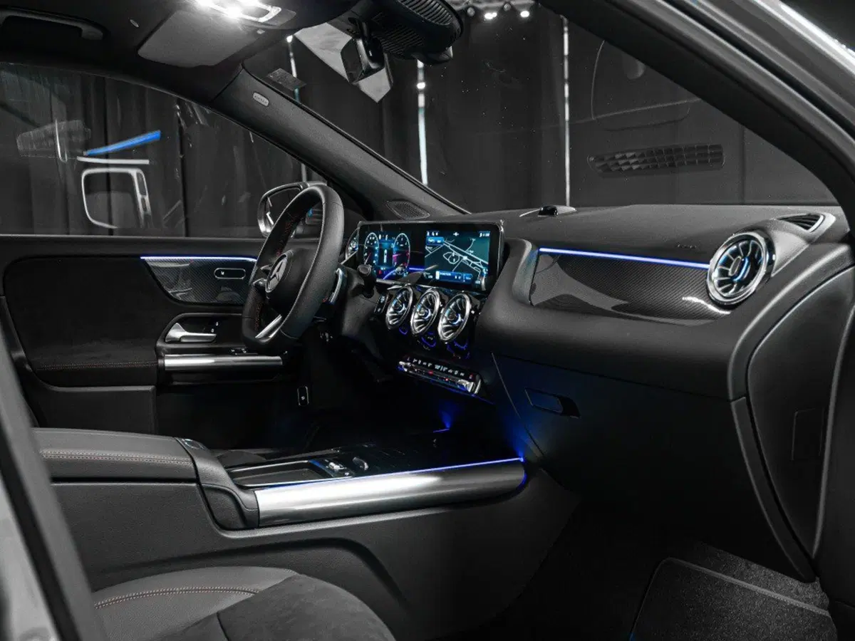 Mercedes-Benz GLA SUV nuova a Ancona (18)