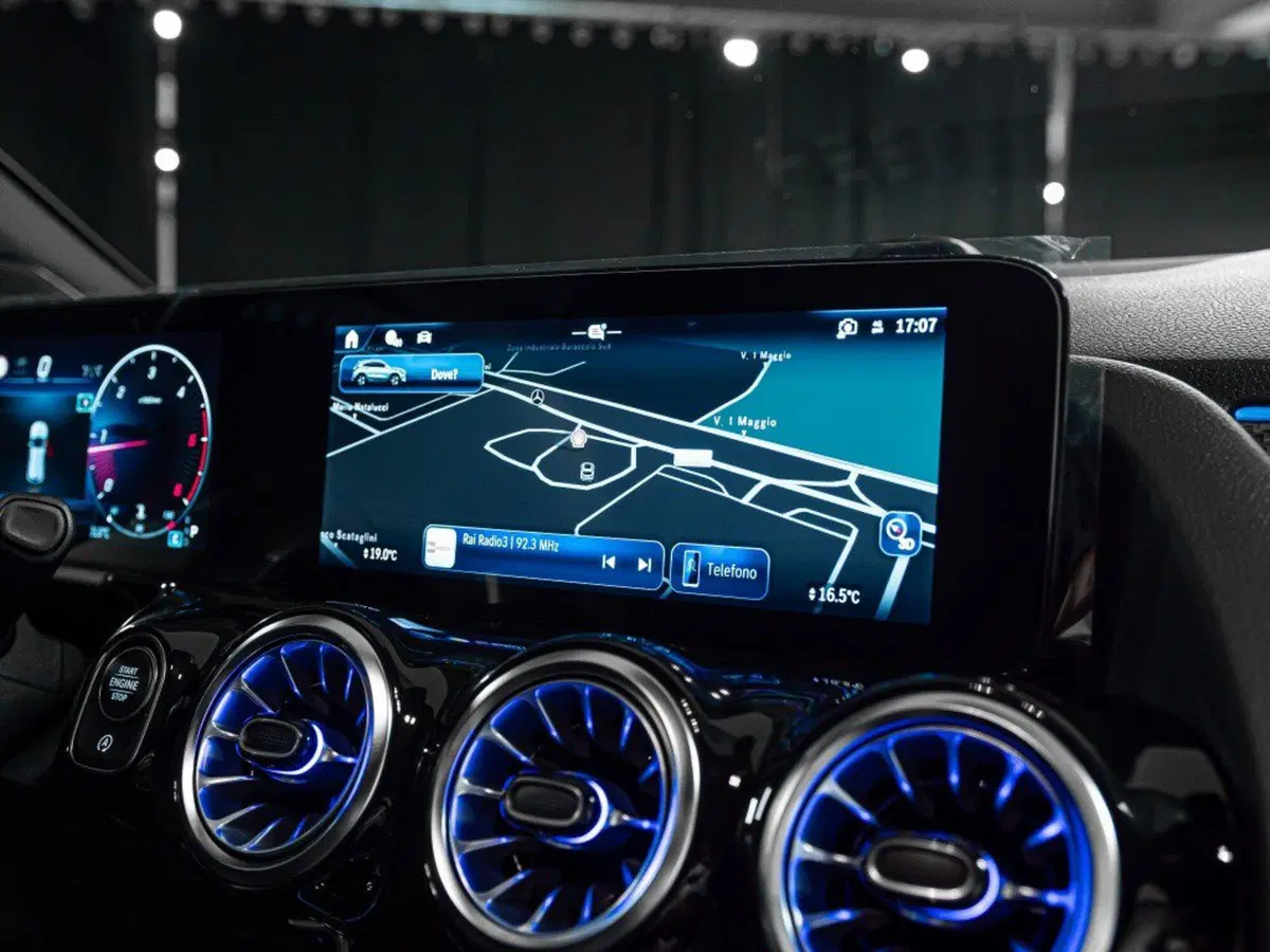 Mercedes-Benz GLA SUV nuova a Ancona (19)