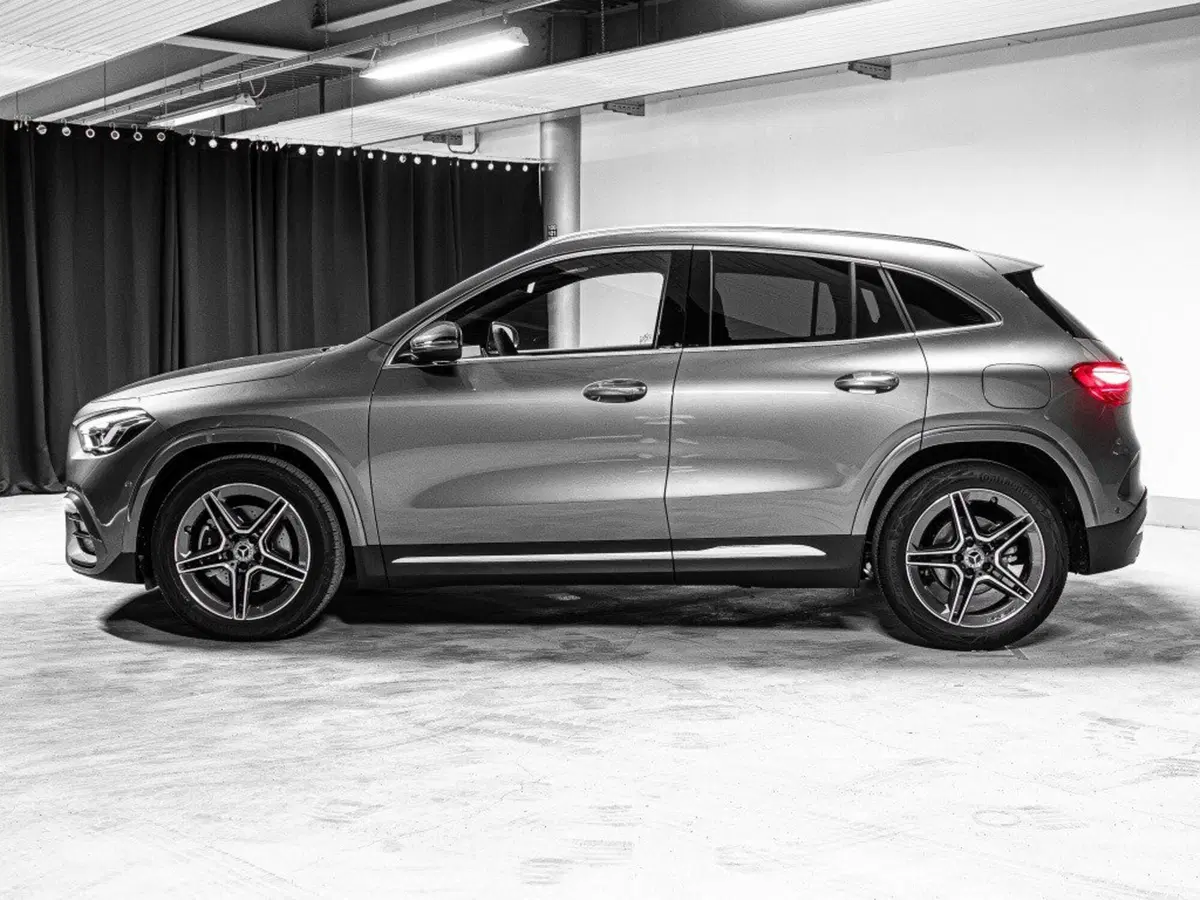 Mercedes-Benz GLA SUV nuova a Ancona (2)
