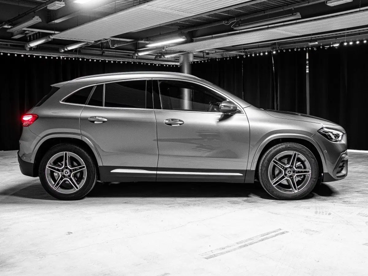Mercedes-Benz GLA SUV nuova a Ancona (4)
