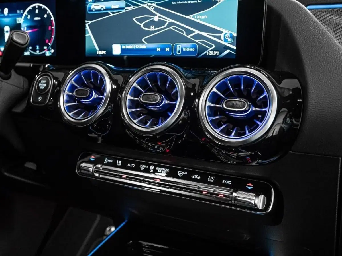 Mercedes-Benz GLA SUV nuova a Ancona (20)