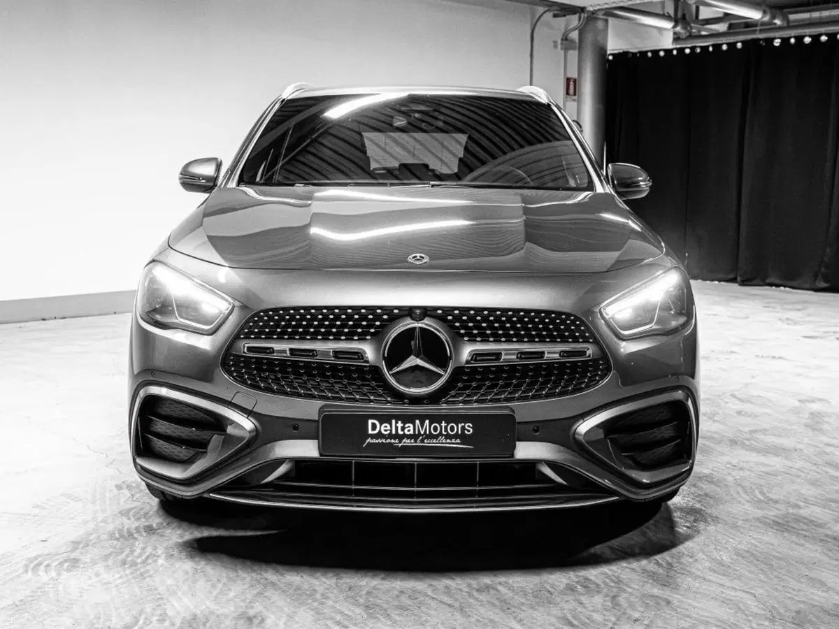 Mercedes-Benz GLA SUV nuova a Ancona (5)