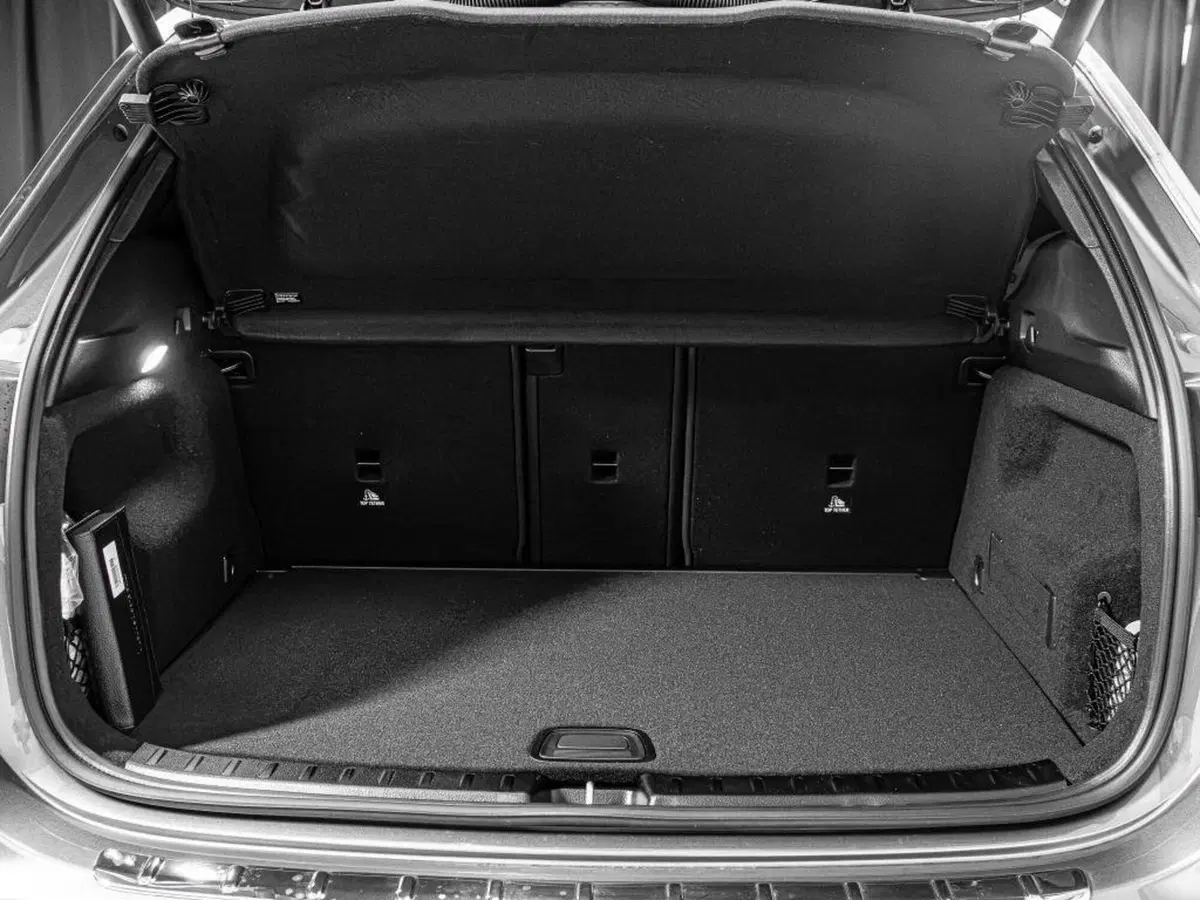 Mercedes-Benz GLA SUV nuova a Ancona (9)