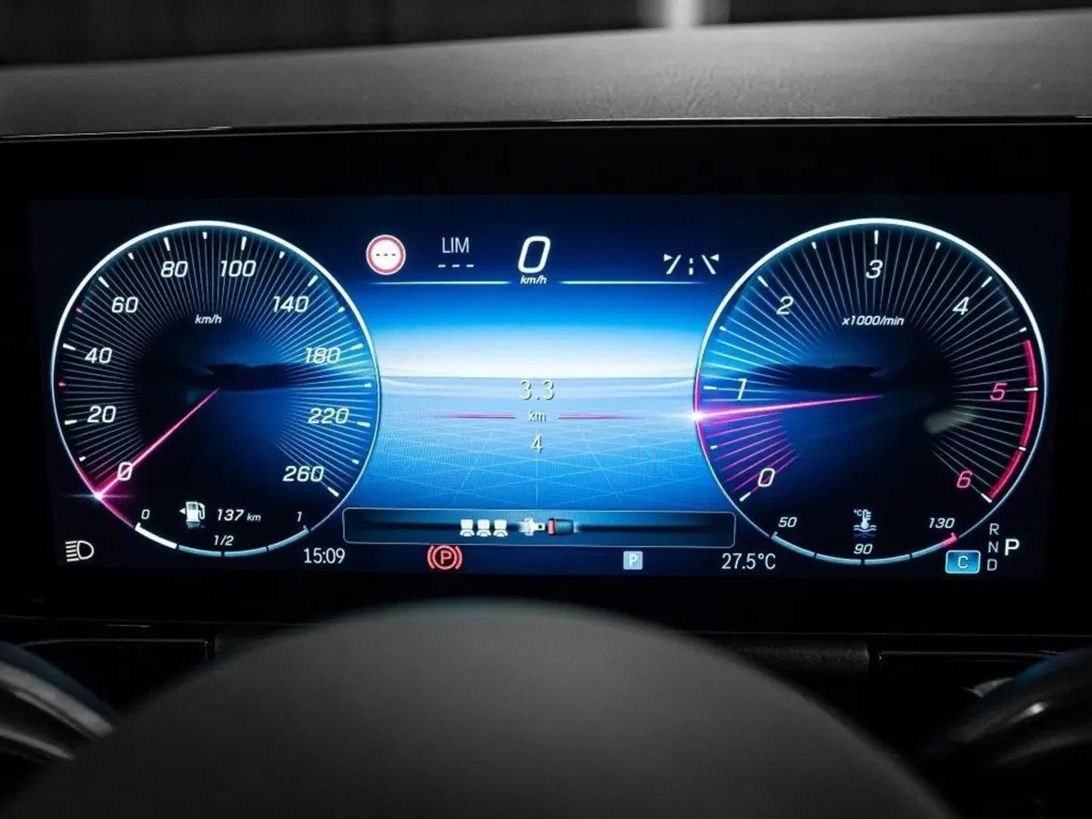 Mercedes-Benz GLA SUV nuova a Ancona (18)