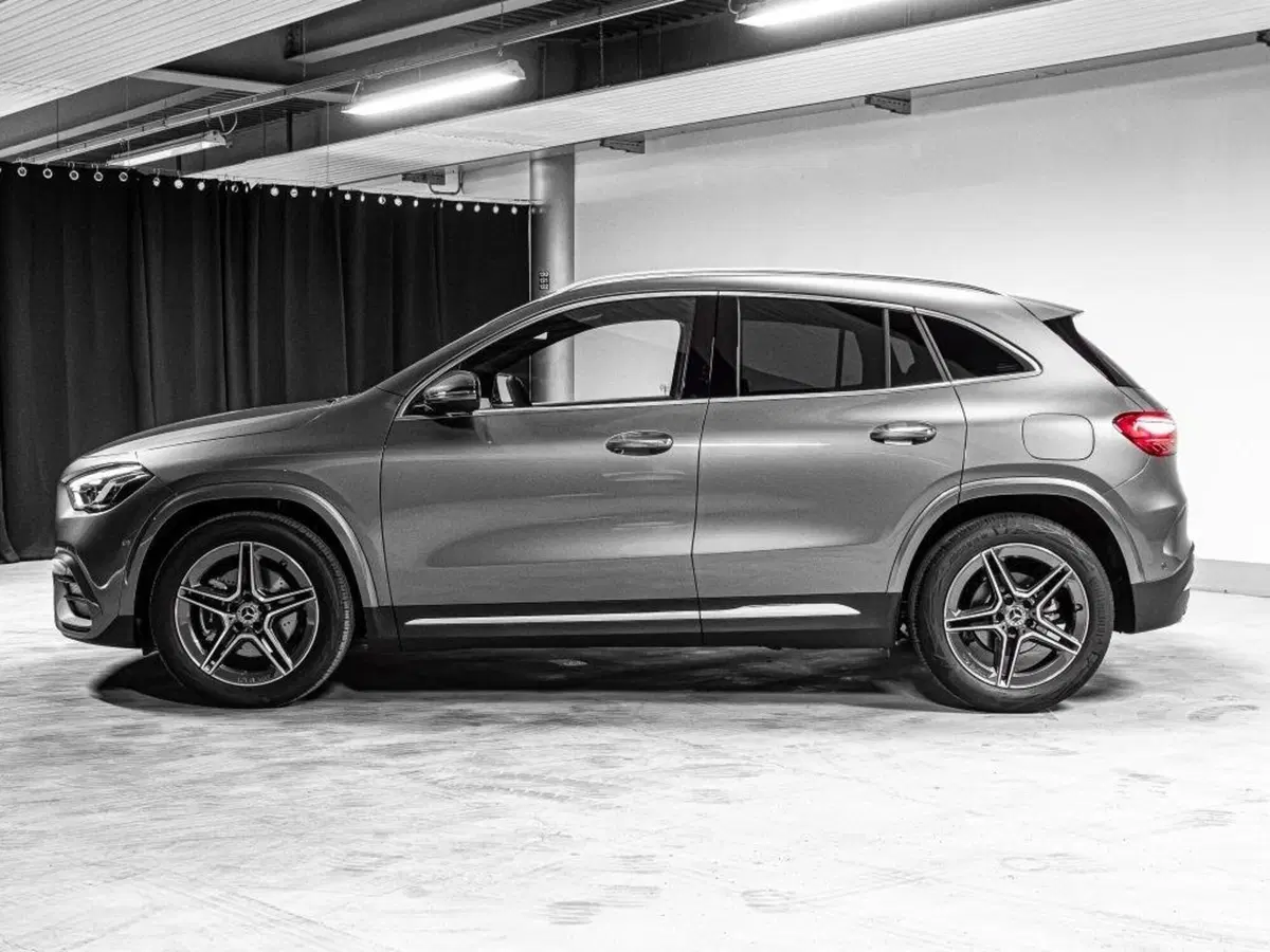 Mercedes-Benz GLA SUV nuova a Ancona (2)