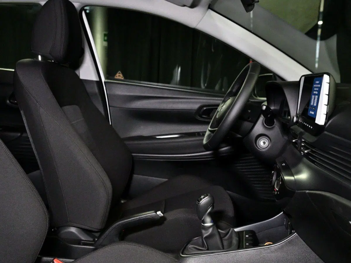 Hyundai Bayon nuova a Ancona (12)