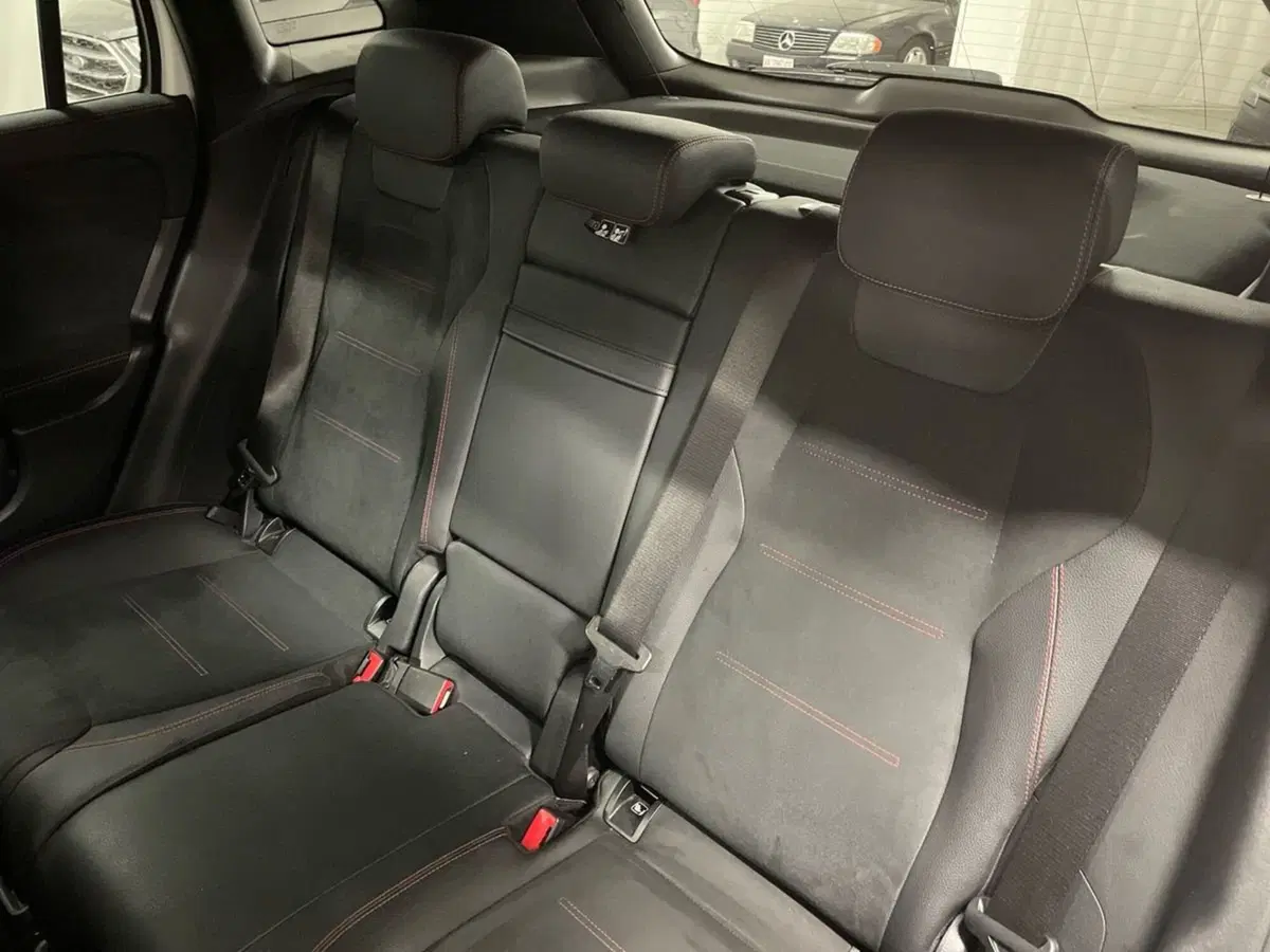 Mercedes-Benz GLA SUV usata a Ancona (10)