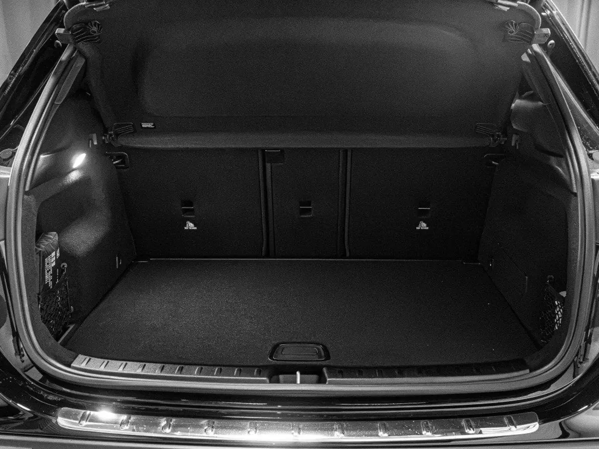 Mercedes-Benz GLA SUV nuova a Ancona (10)