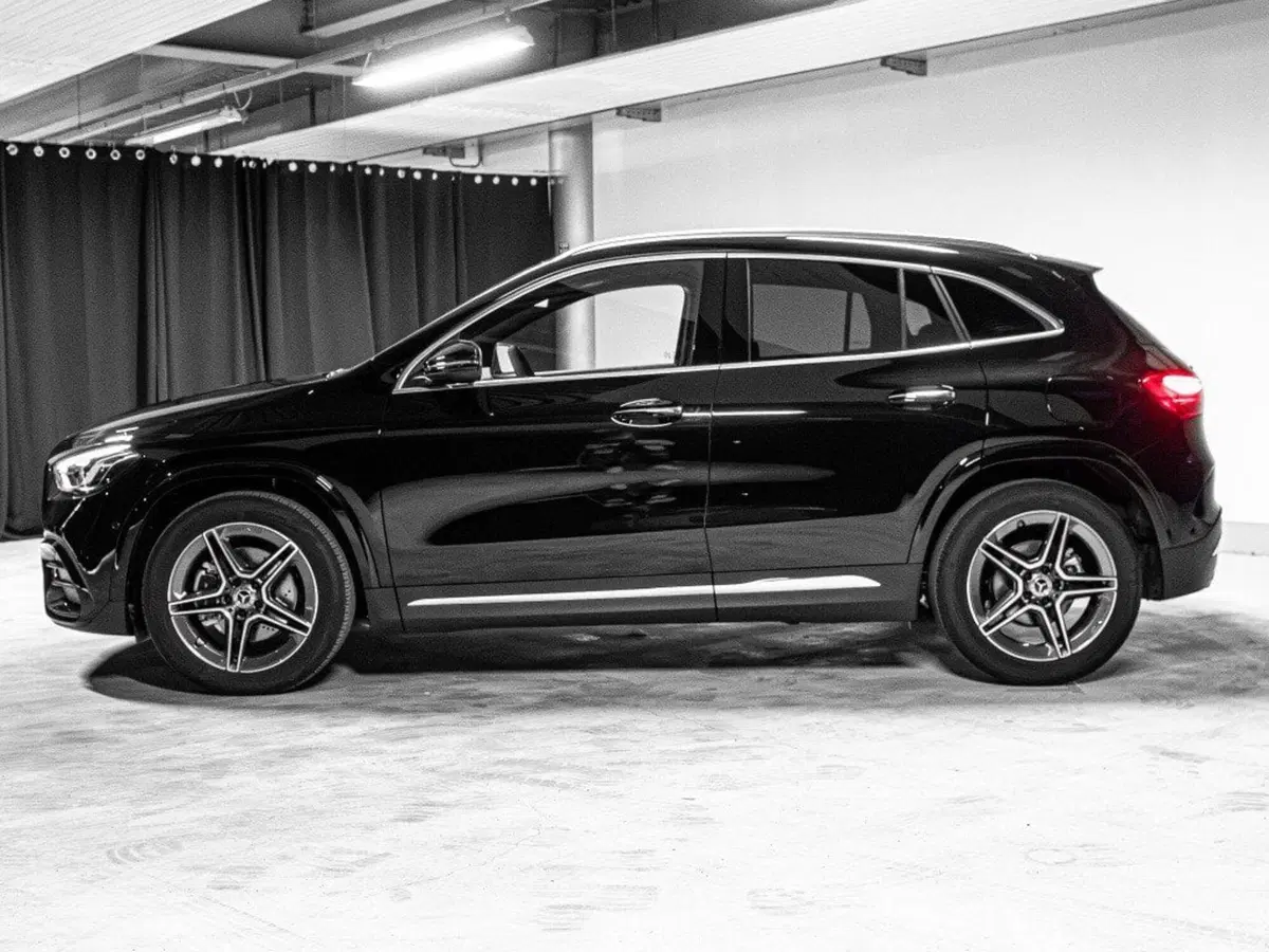 Mercedes-Benz GLA SUV nuova a Ancona (2)