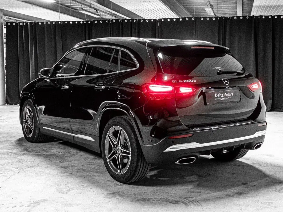 Mercedes-Benz GLA SUV nuova a Ancona (3)
