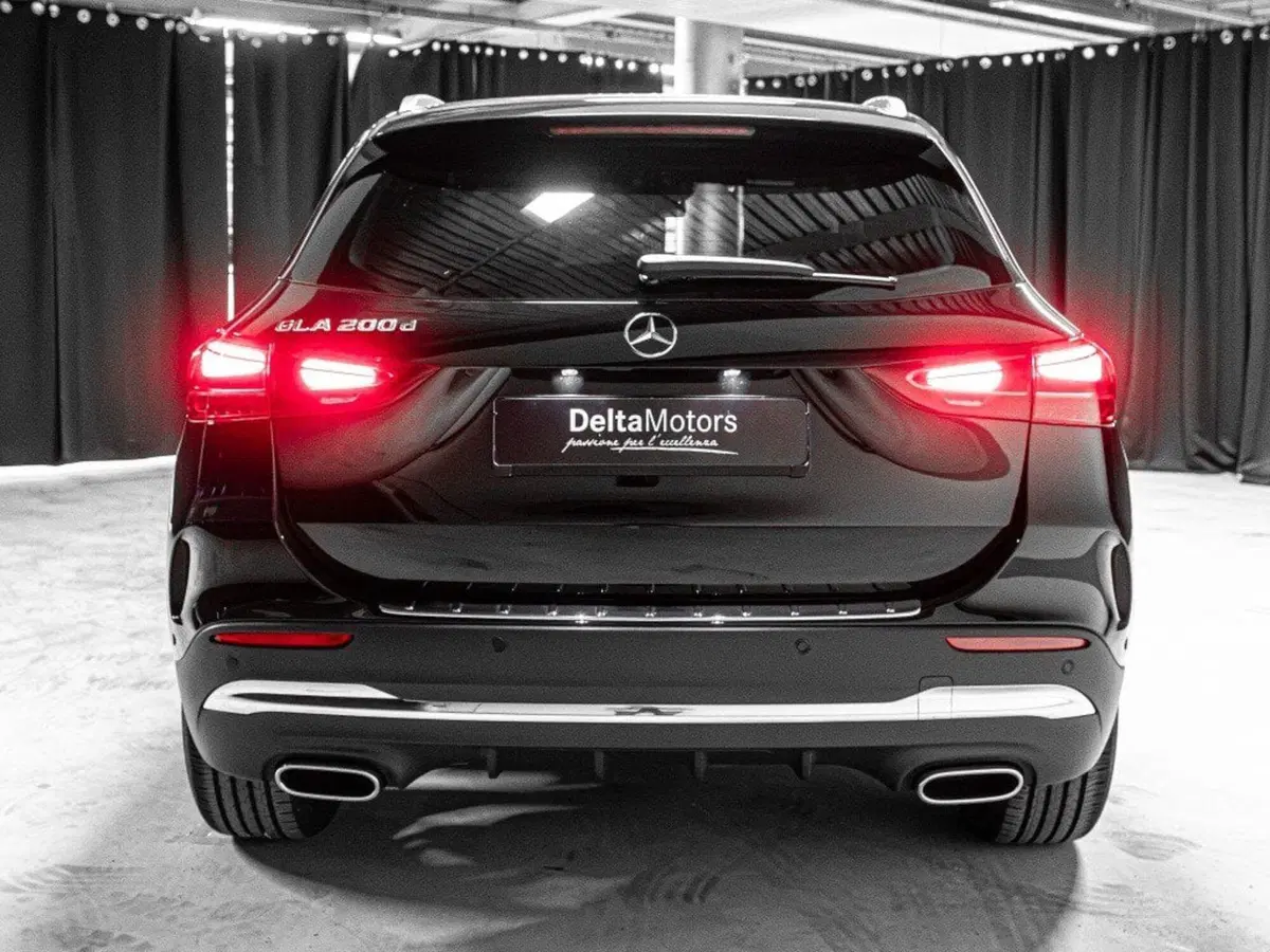 Mercedes-Benz GLA SUV nuova a Ancona (4)