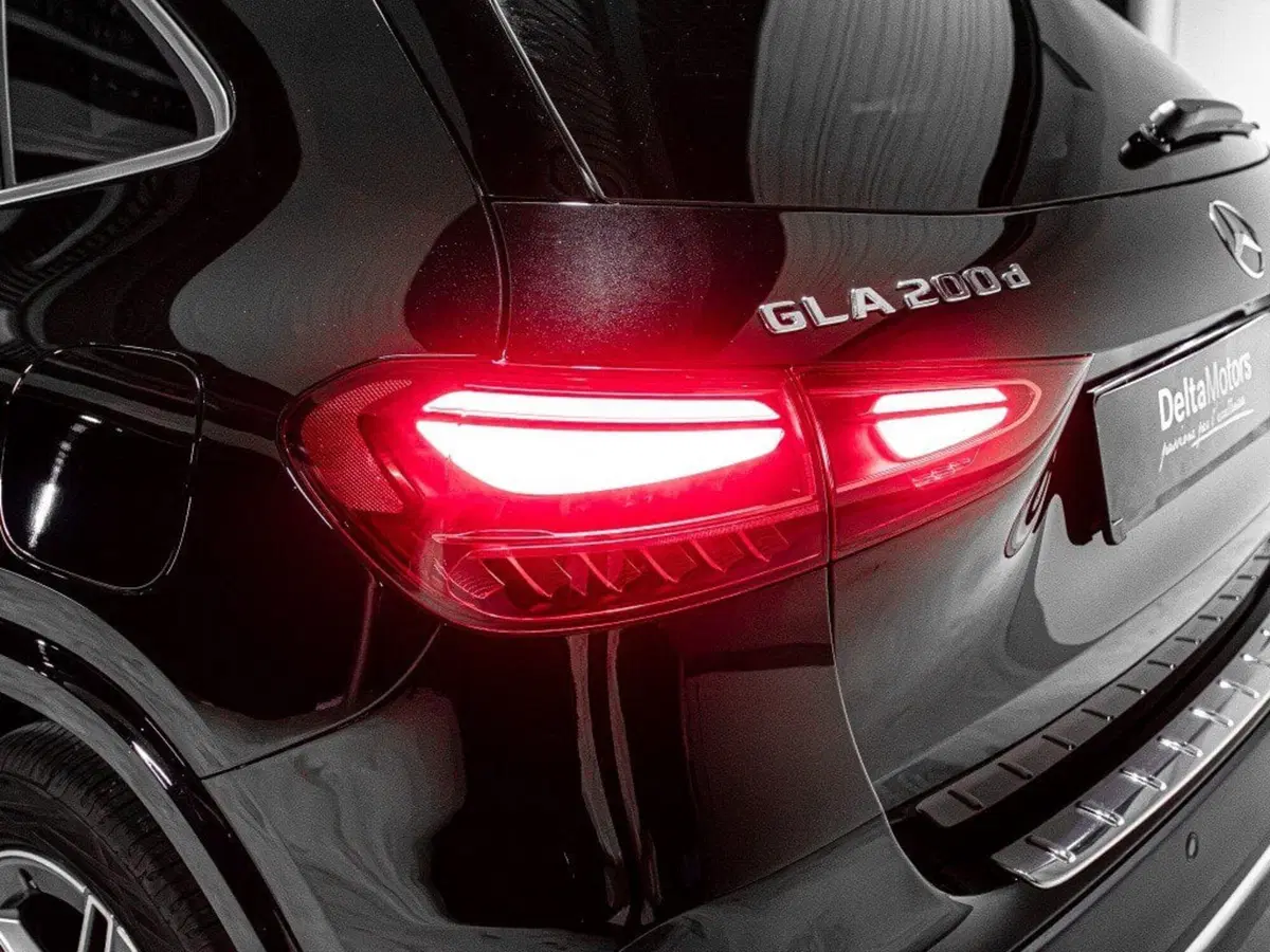 Mercedes-Benz GLA SUV nuova a Ancona (5)