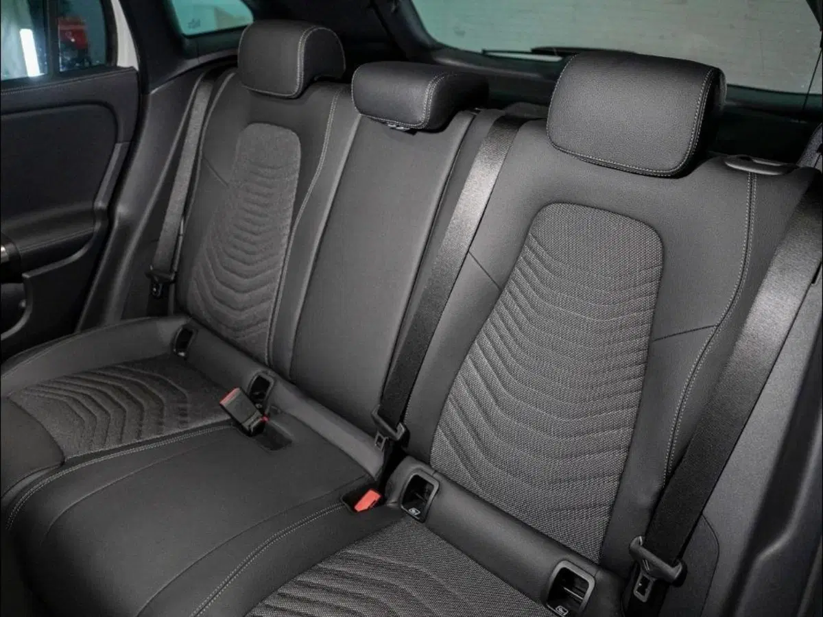 Mercedes-Benz GLA SUV nuova a Ancona (12)