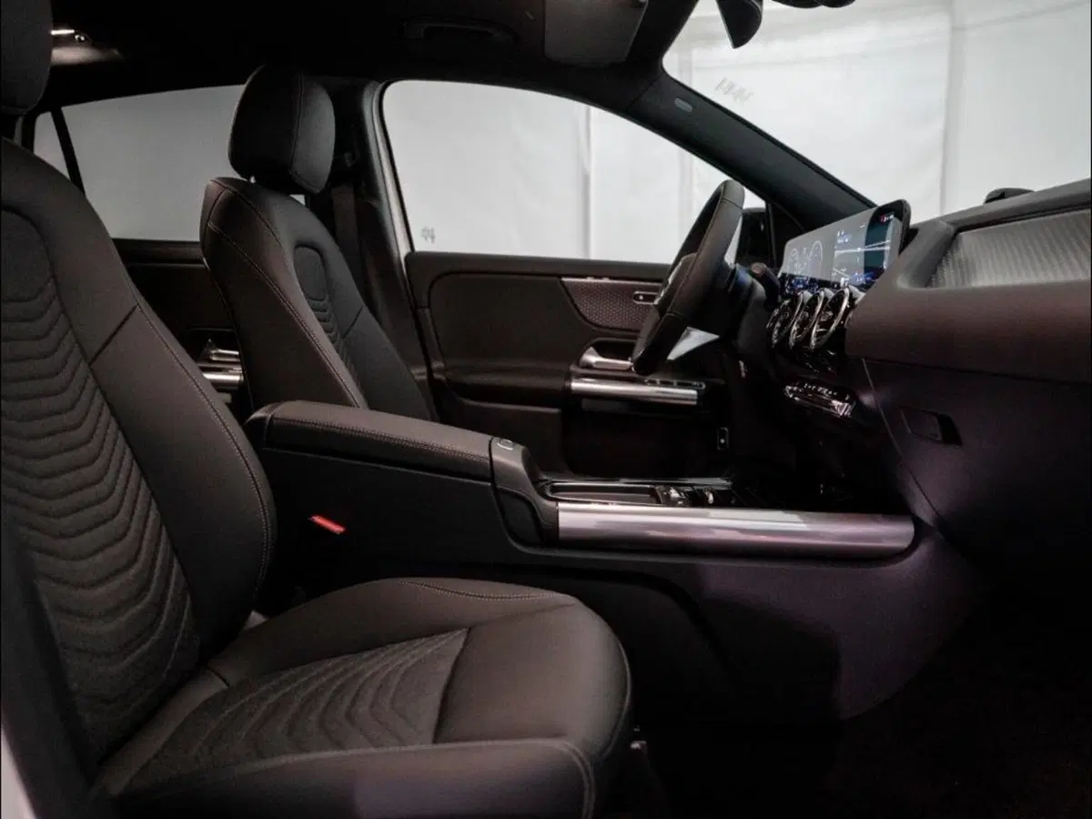 Mercedes-Benz GLA SUV nuova a Ancona (13)