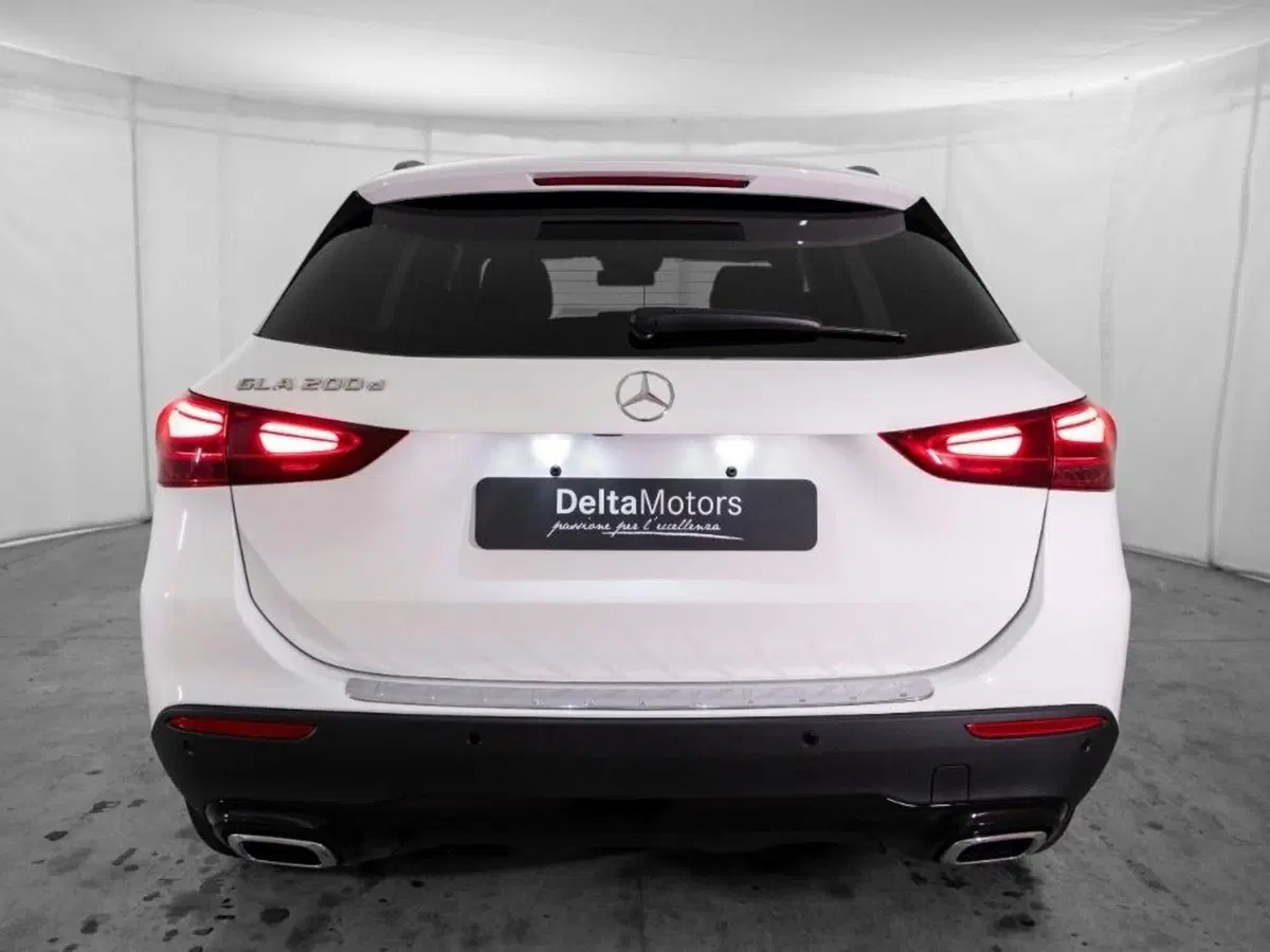 Mercedes-Benz GLA SUV nuova a Ancona (3)