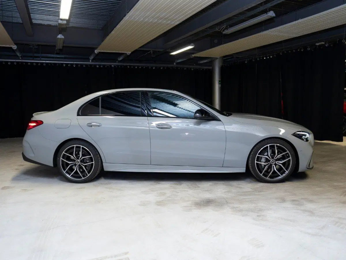 Mercedes-Benz Classe C nuova a Ancona (11)