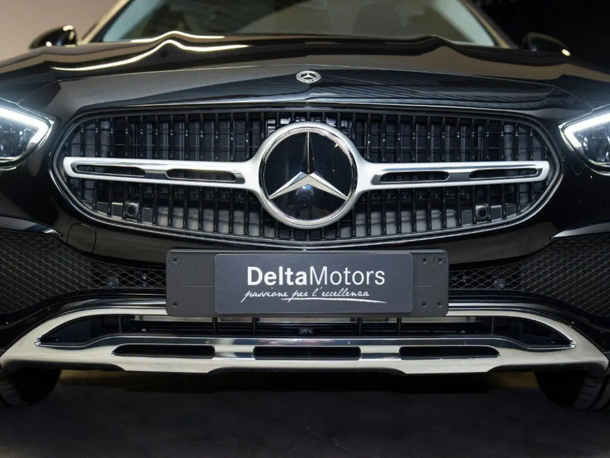 Mercedes-Benz Classe C Station Wagon nuova a Ancona (11)